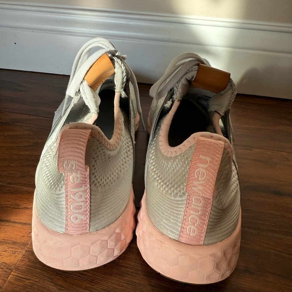 New Balance Fresh Foam Cruz V Reissue Women's Sneakers - White and Pink-Size 9.5 - Picture 3 of 12